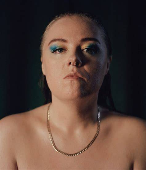 emma thackray nude