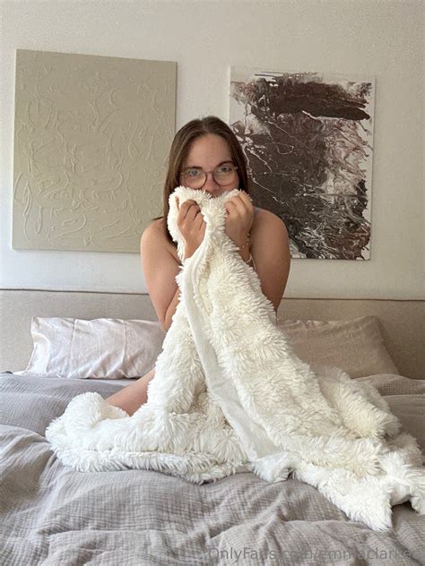 emmaclarkee OnlyFans leaked content