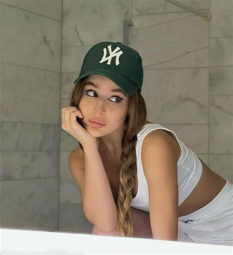 en.alya boosty