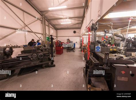 Read Online Engineering Auto Workshop 
