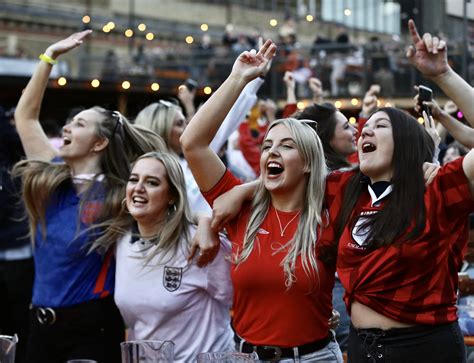 England Female Football Fans