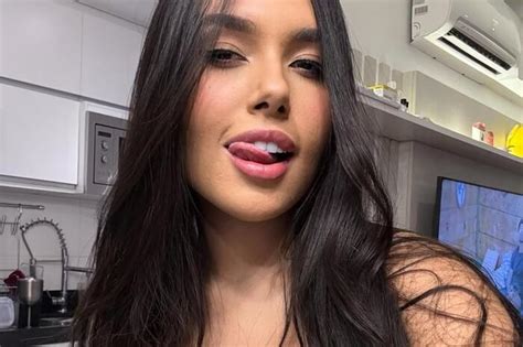 ester muniz nude