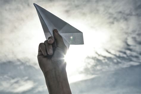 Experiments With Paper Airplanes Reveal Surprisingly Complex Science Experiments With Paper Airplanes - Science Experiments With Paper Airplanes