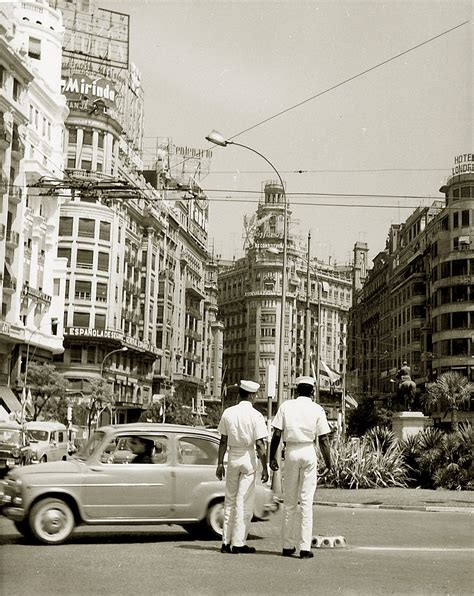 Explora la historia de Valencia a través de fotografías antiguas