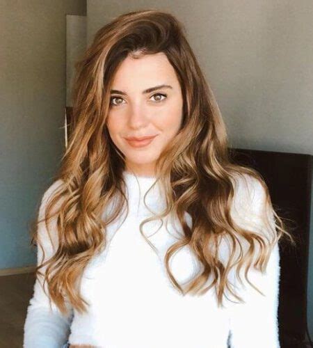 ezgi eyuboglu biography