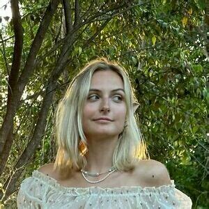 fairyylilly creator profile