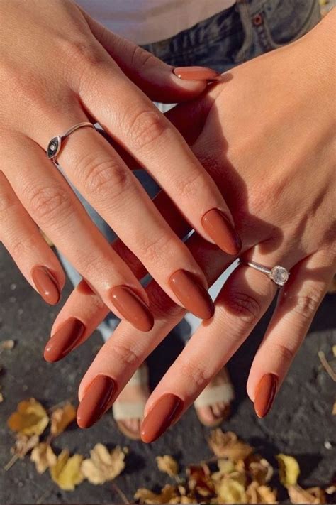 fall nude nails