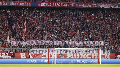 Fans Bayern Mengenang Kanjuruhan, Singgung Polisi