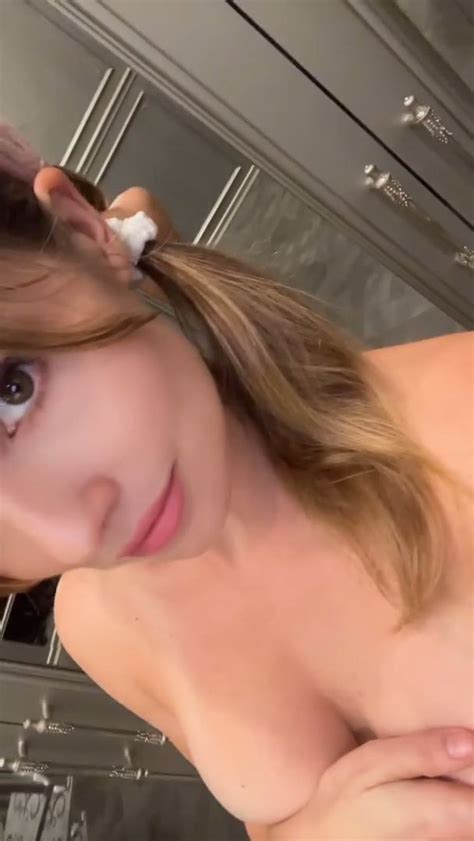 fapello amanda cerny
