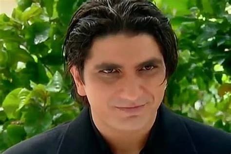 faraaz khan actor biography template