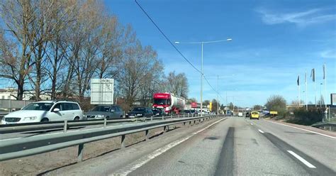 fastklämd person olycka körkort