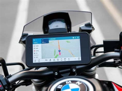 features of the bmw navigator v