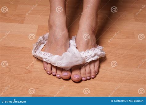 Feet panties