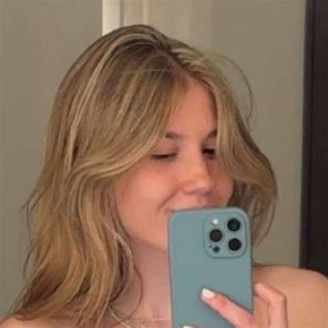 felicitysmoakk nude
