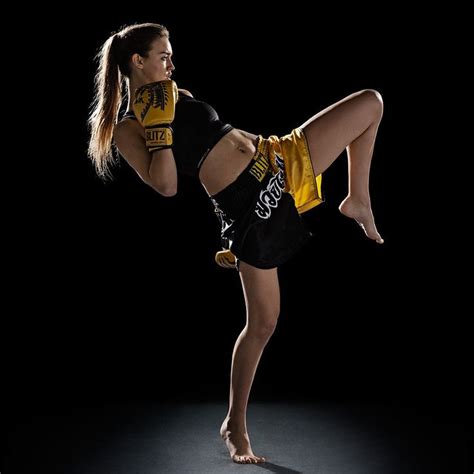 female muay thai kickboxing youtube