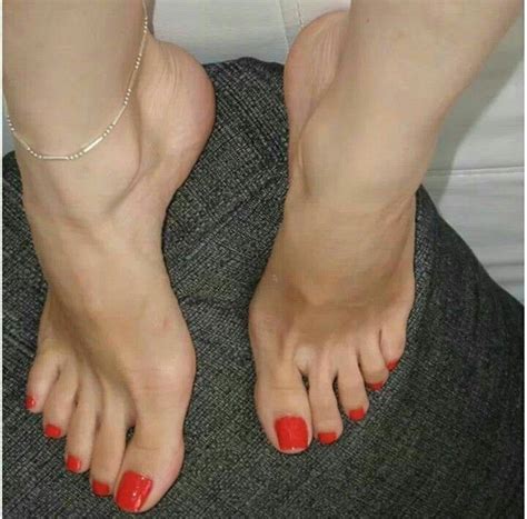Femdom feet