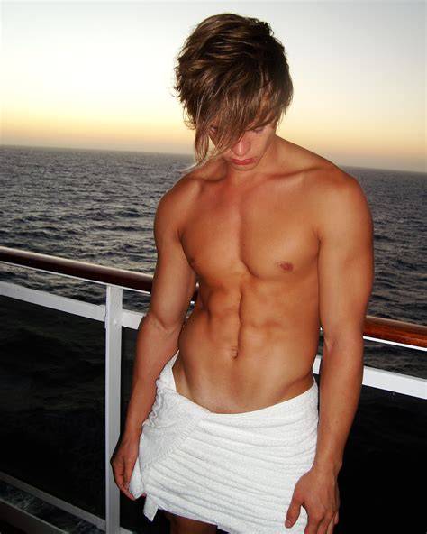 fer vhans nude