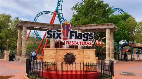 fiesta texas hours