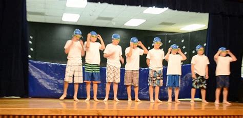Fifth Grade Boys Pretend To Be Synchronized Swimmers 5th Grade Synchronized Swimmers - 5th Grade Synchronized Swimmers
