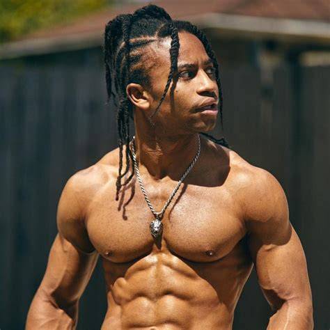 fik-shun nude