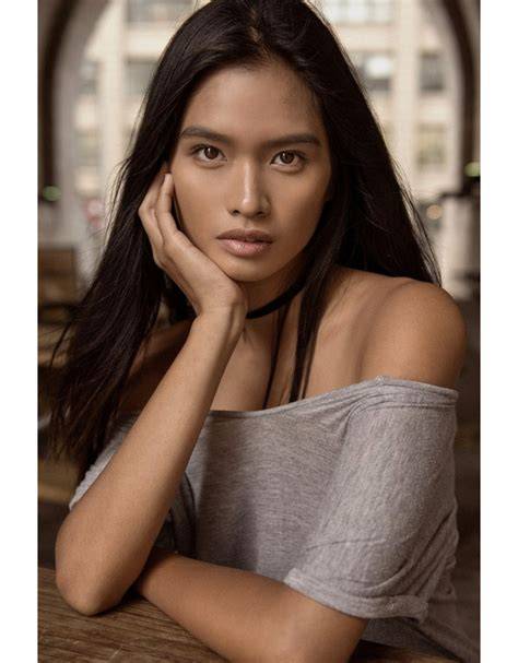filipina nude model