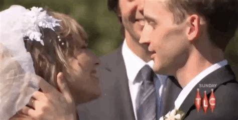 first kiss gif funny images