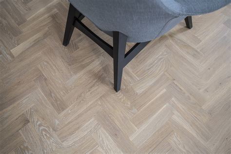 fiskbensparkett behandling