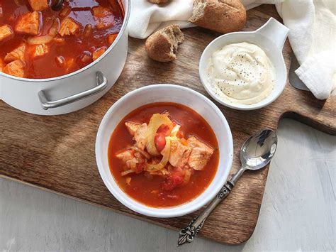 fisksoppa med tomatbas