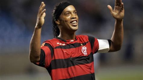 flamengo quer ronaldinho gaucho biography