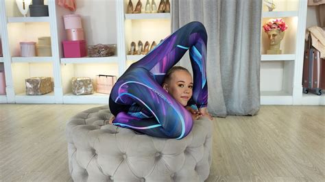 flexible nudes
