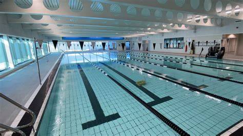 flightpath to reading the pool by the whispering t