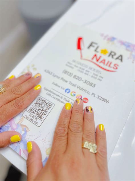 flora nails