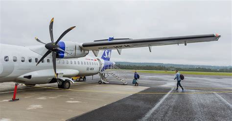 flyg halmstad stockholm