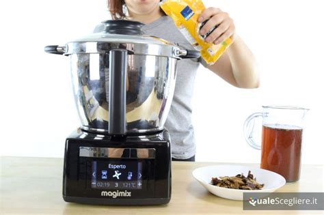 focaccia con robot da cucina