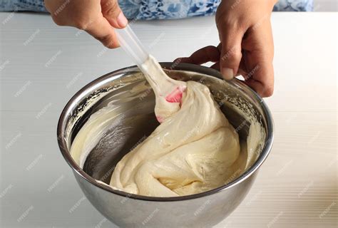 fold in culinary definition