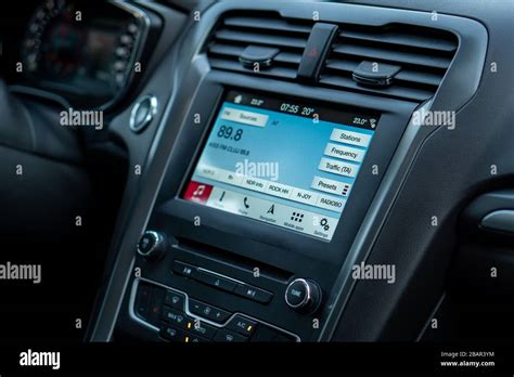 Ford Mondeo Touchscreen Navigation System