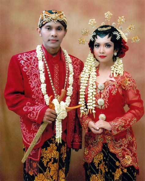 Foto Pernikahan Keluarga Javanese Kebaya Pengantin Adat Model Seragam Hamil Dress - Model Seragam Hamil Dress