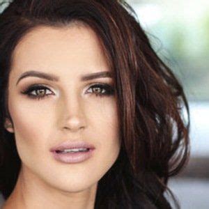 franja du plessis age