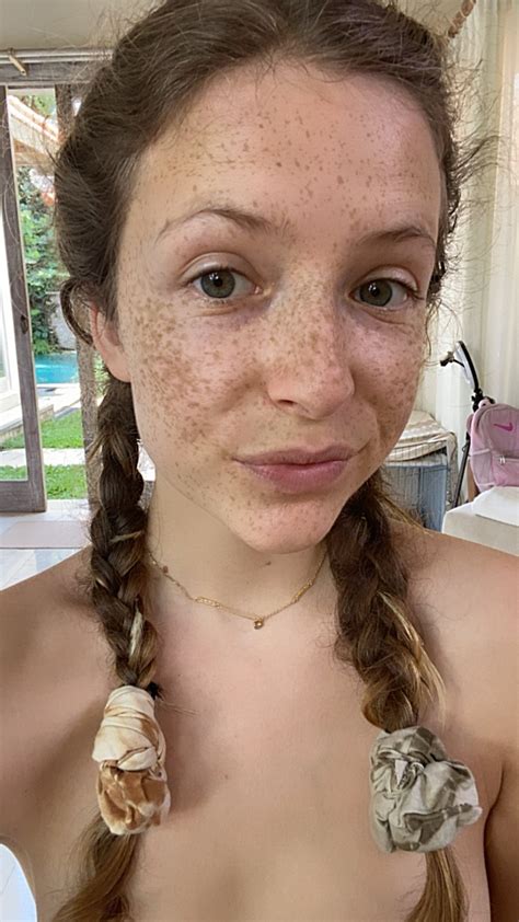 frecklesalanna creator profile