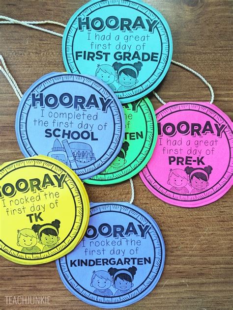 Free First Day Of School Necklaces Editable Teach Kindergarten Necklace - Kindergarten Necklace