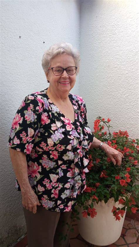 free nude granny pics