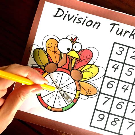 Free Thanksgiving Division Game For Practicing Basic Division Thanksgiving Division - Thanksgiving Division