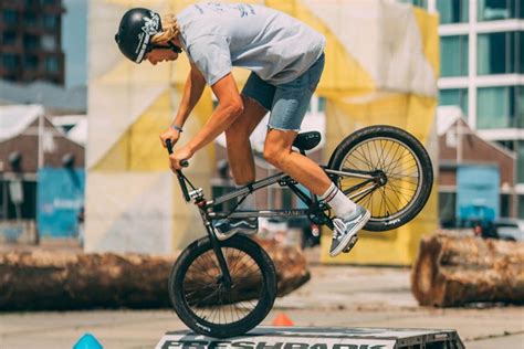 Freestyle Bmx Tricks