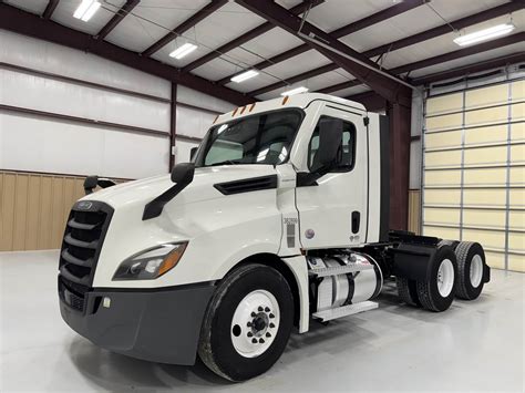 freightliner cascadia automatic transmission