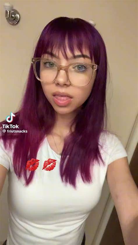 friutsnacks nudes
