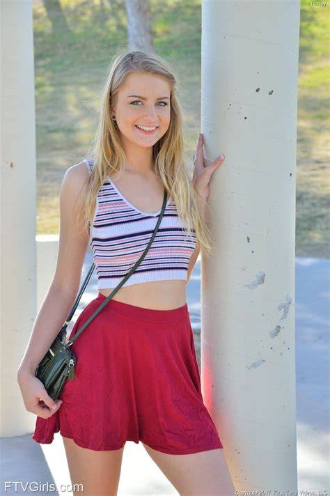 ftv public nude