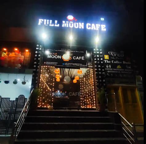 Full Moon Cafe