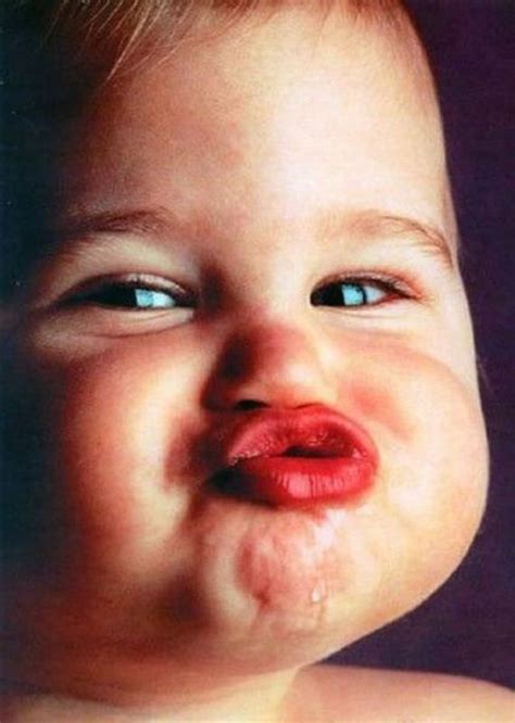 funny kissy face images funny