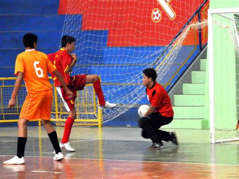 FUTSAL BERAPA ORANG - berapa jumlah pemain sepak bola, futsal, basket, v