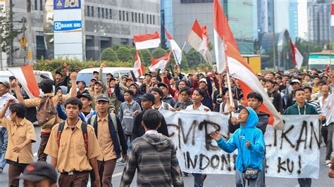 GAMBAR AKSI DEMO：Kronologi Demo Free West Papua di Jl Kusumanegara Yogya Ricuh -